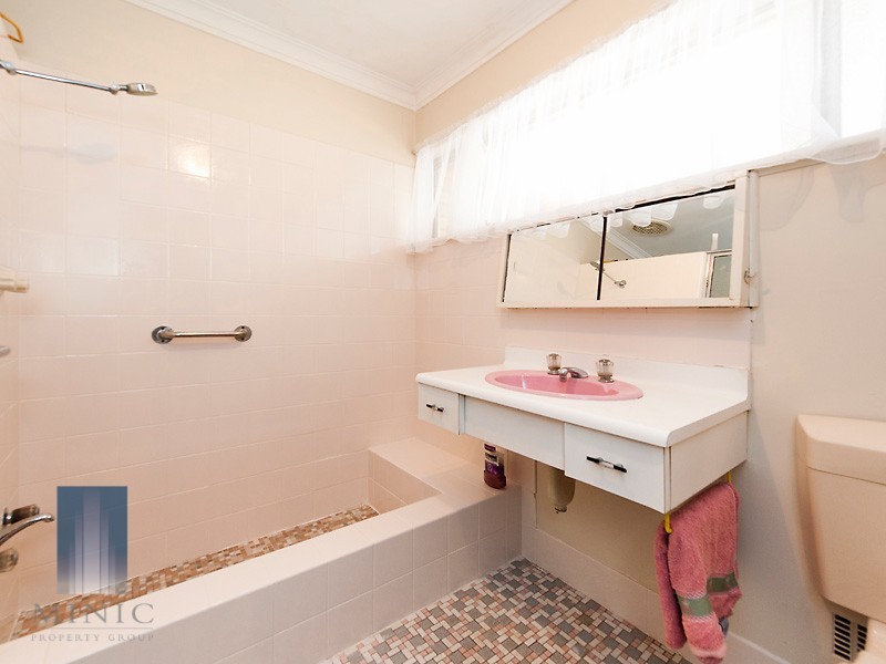 50A Tudor Avenue South, Riverton WA 6148