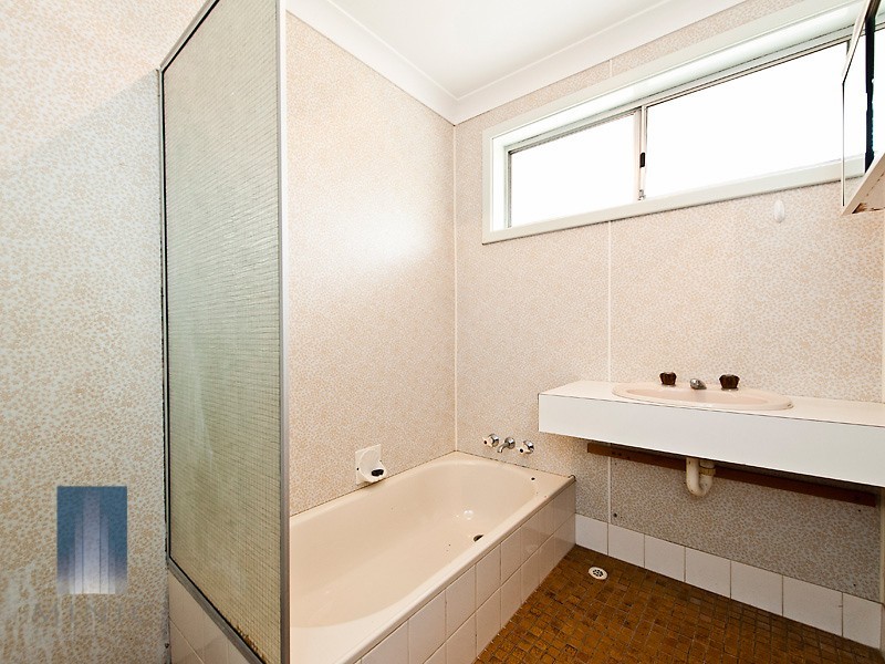 22 Gillon Street, Karawara WA 6152