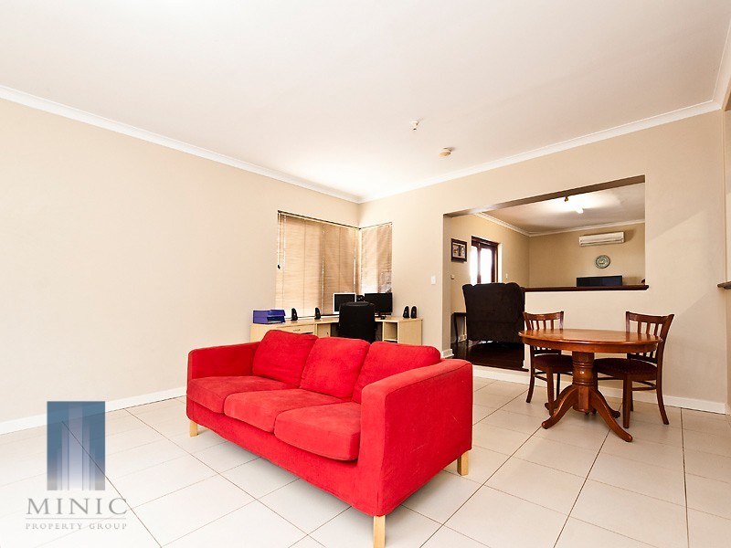 18 Treeby Street, Coolbellup WA 6163