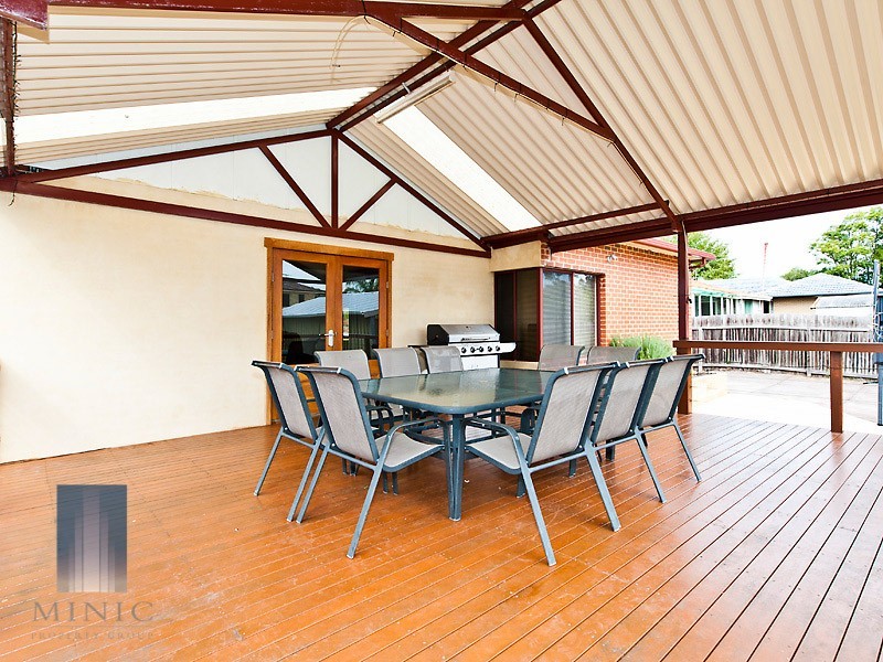 18 Treeby Street, Coolbellup WA 6163