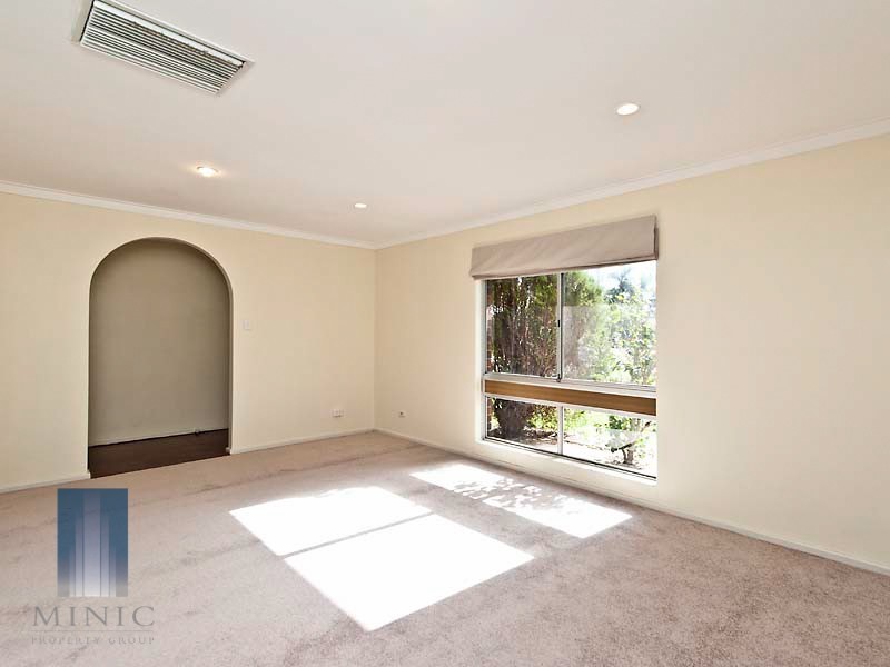 21 Sheridan Crescent, Willetton WA 6155