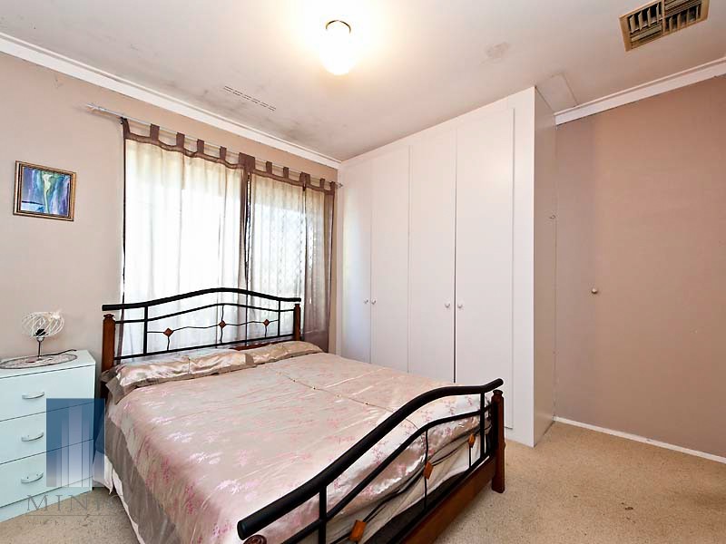 10 Eclipse Way, Beckenham WA 6107