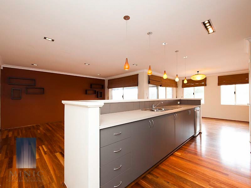 61 Bruce Road, Wattle Grove WA 6107