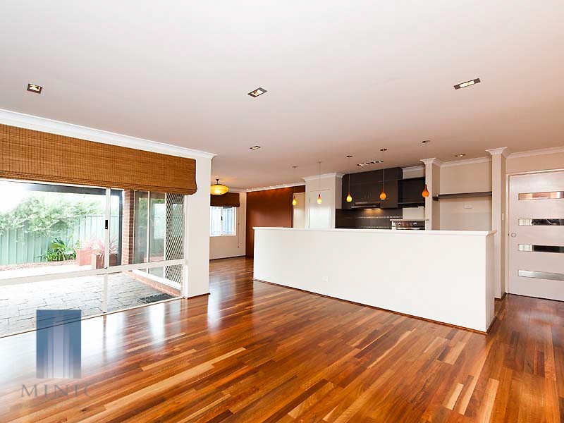 61 Bruce Road, Wattle Grove WA 6107