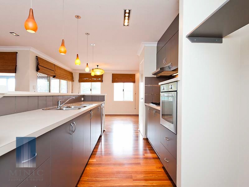 61 Bruce Road, Wattle Grove WA 6107