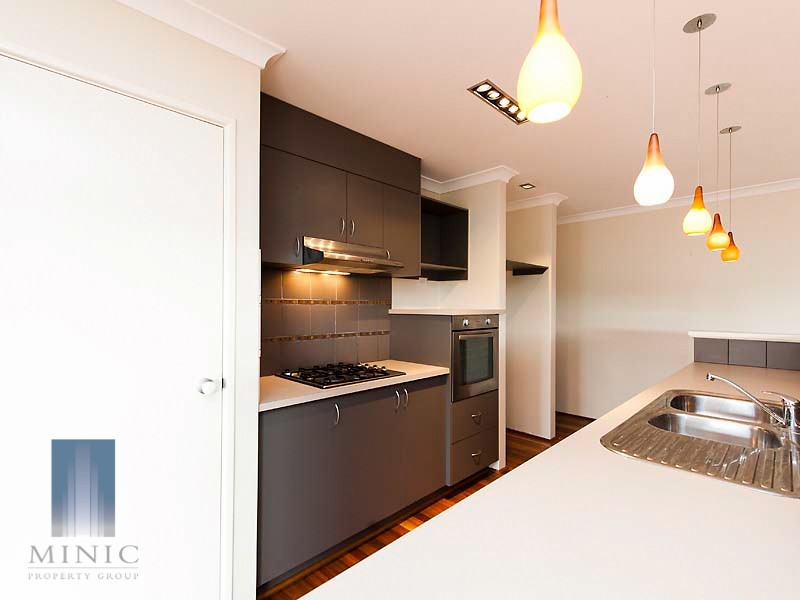 61 Bruce Road, Wattle Grove WA 6107