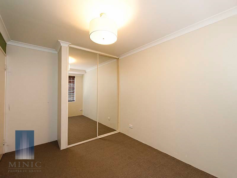 61 Bruce Road, Wattle Grove WA 6107