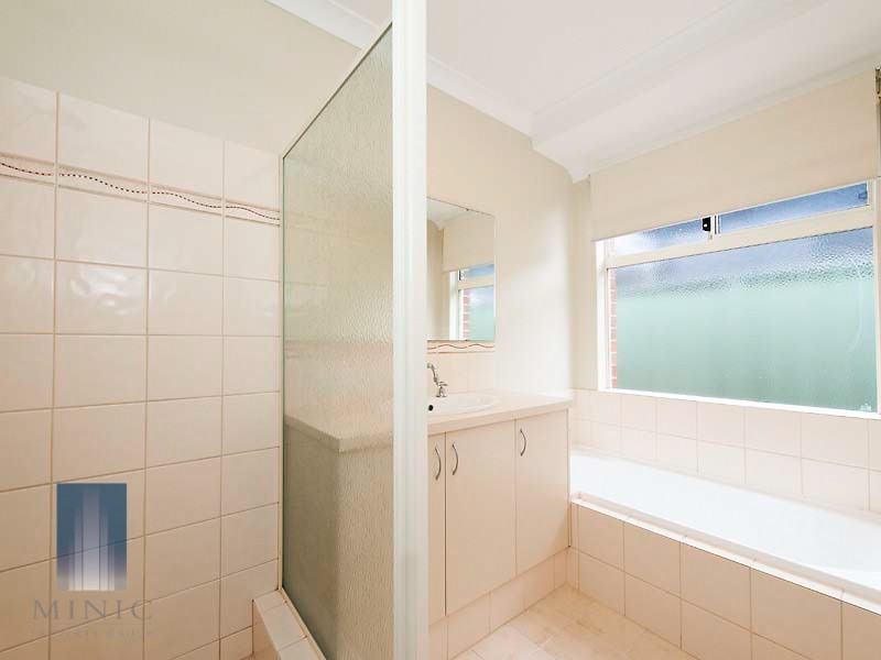 61 Bruce Road, Wattle Grove WA 6107