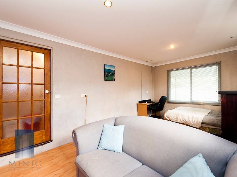 35 Lowth Road, Beckenham WA 6107