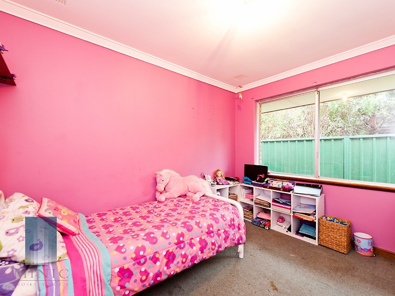 35 Lowth Road, Beckenham WA 6107