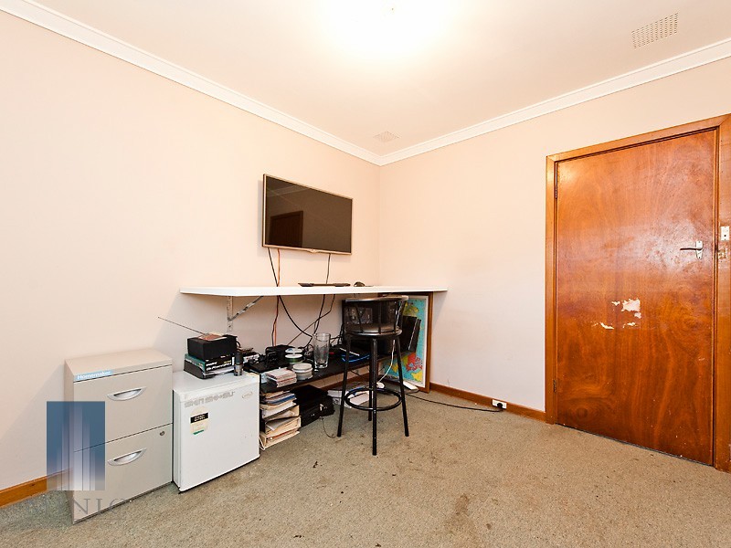 35 Lowth Road, Beckenham WA 6107