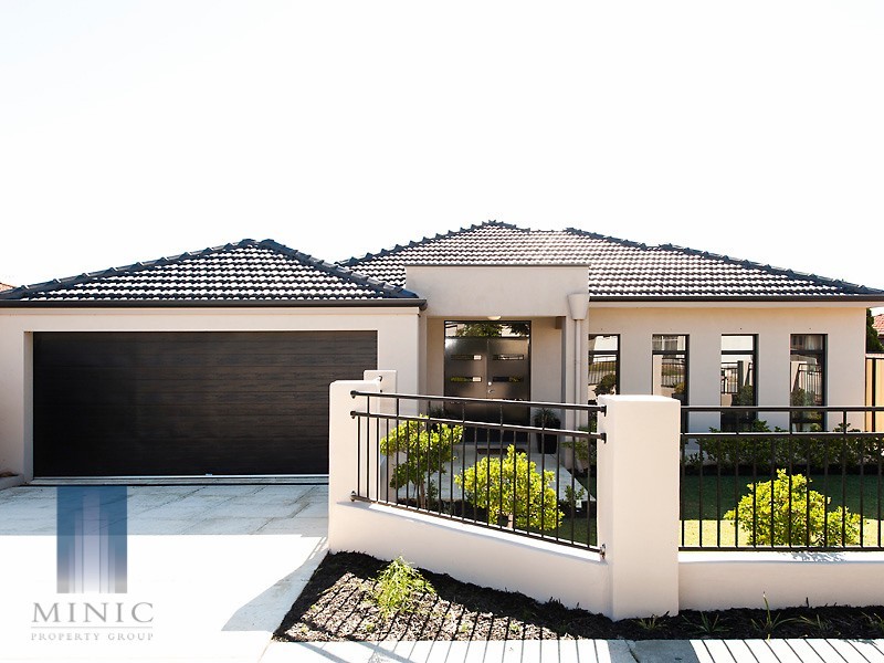 106 Barbican Street East, Shelley WA 6148