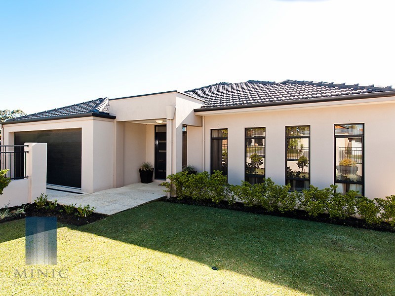 106 Barbican Street East, Shelley WA 6148