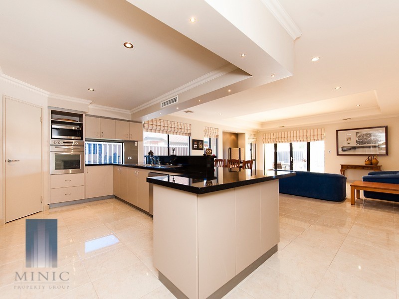 106 Barbican Street East, Shelley WA 6148