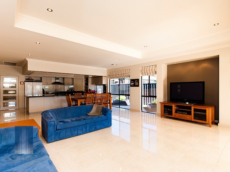 106 Barbican Street East, Shelley WA 6148