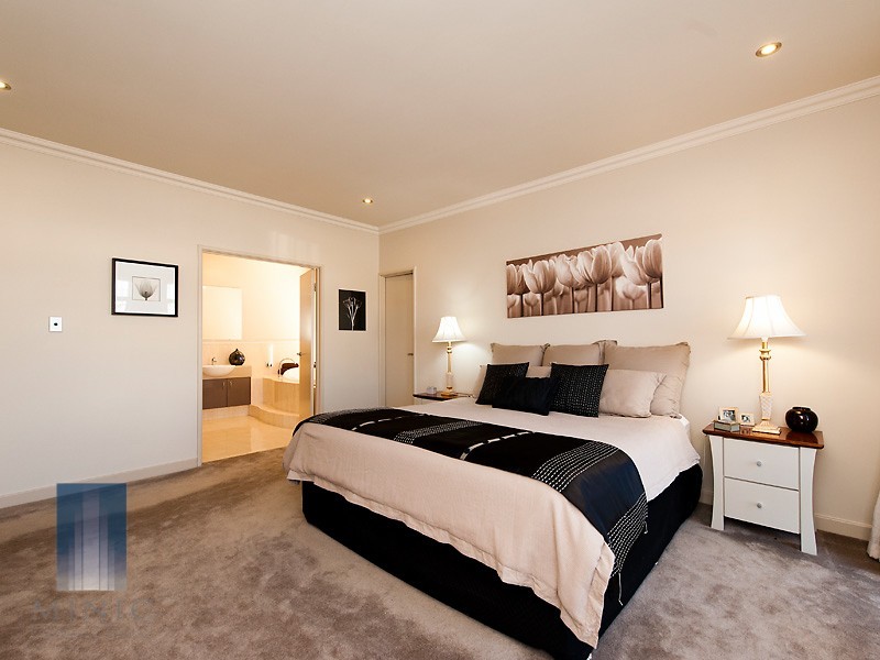 106 Barbican Street East, Shelley WA 6148