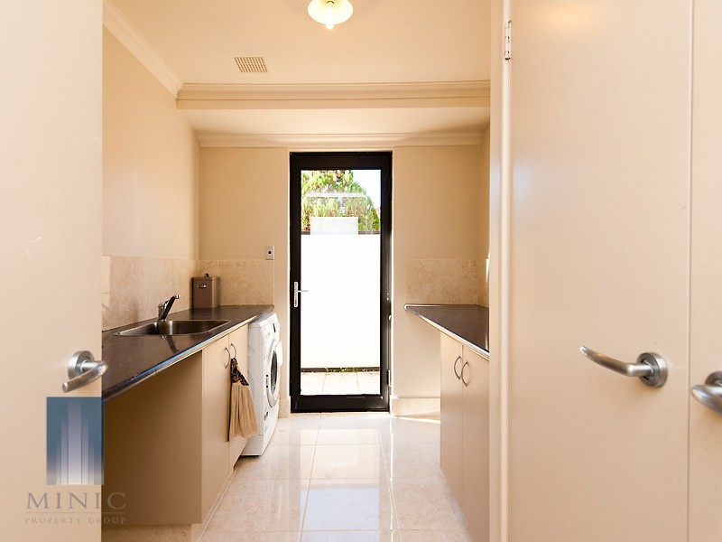 106 Barbican Street East, Shelley WA 6148