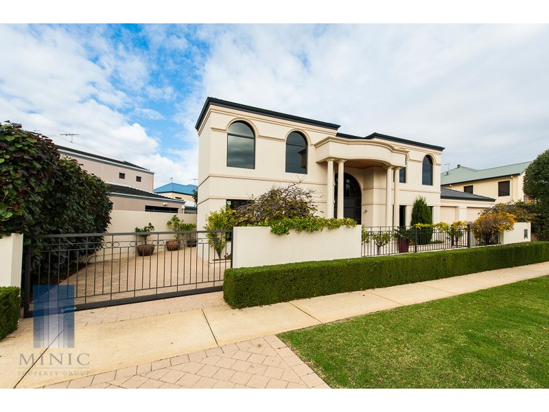 3 Crowley Vista, Salter Point WA 6152