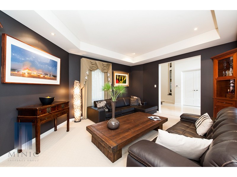 3 Crowley Vista, Salter Point WA 6152