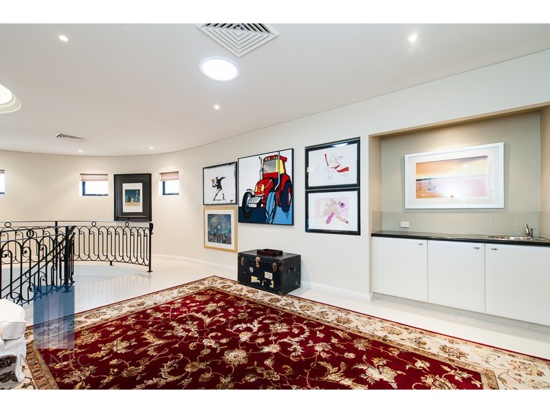 3 Crowley Vista, Salter Point WA 6152
