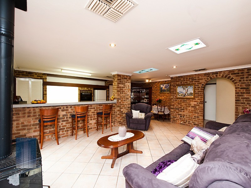 23 Cobalt Place, Riverton WA 6148