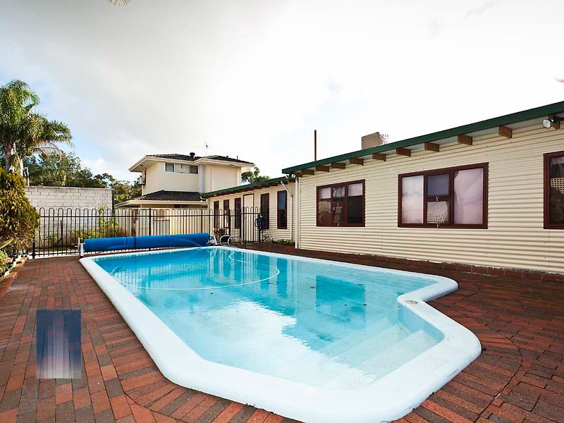 4 Harrow Place, Parkwood WA 6147