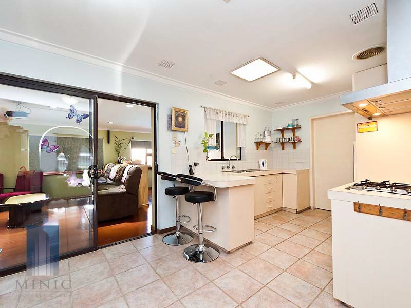 4 Harrow Place, Parkwood WA 6147