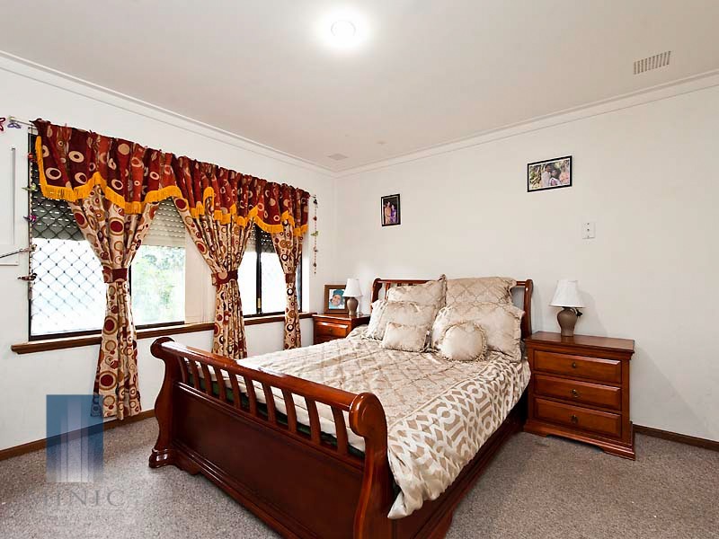 4 Harrow Place, Parkwood WA 6147