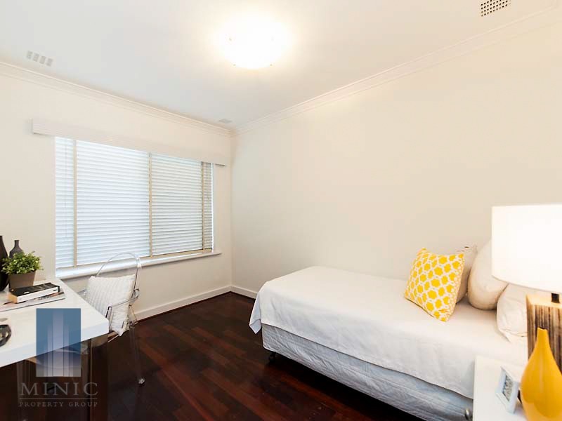 33 Kent Street, Wilson WA 6107