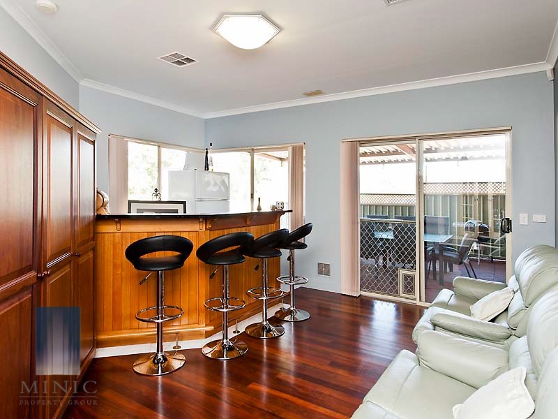 3 Looranah Street, Mount Nasura WA 6112