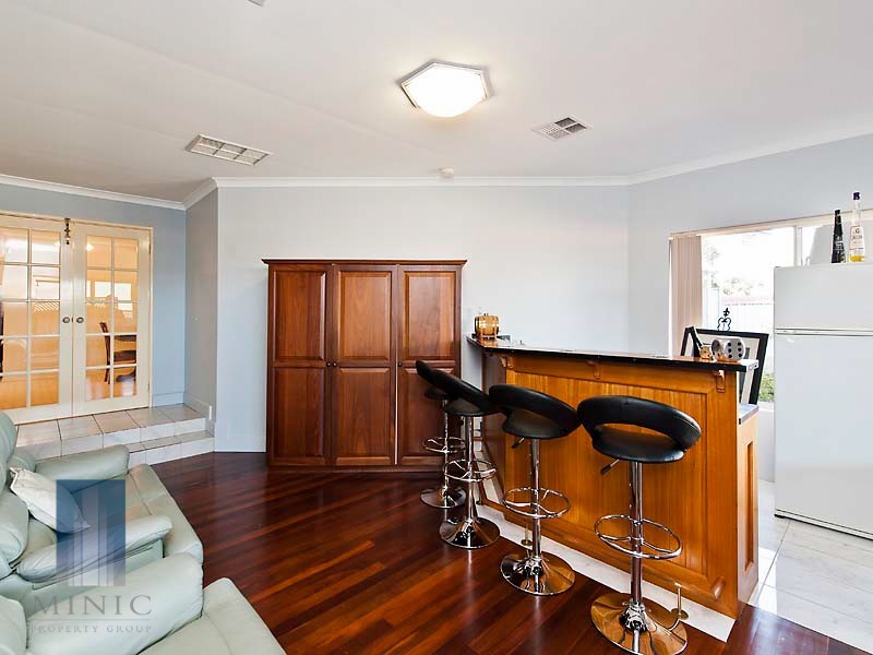 3 Looranah Street, Mount Nasura WA 6112