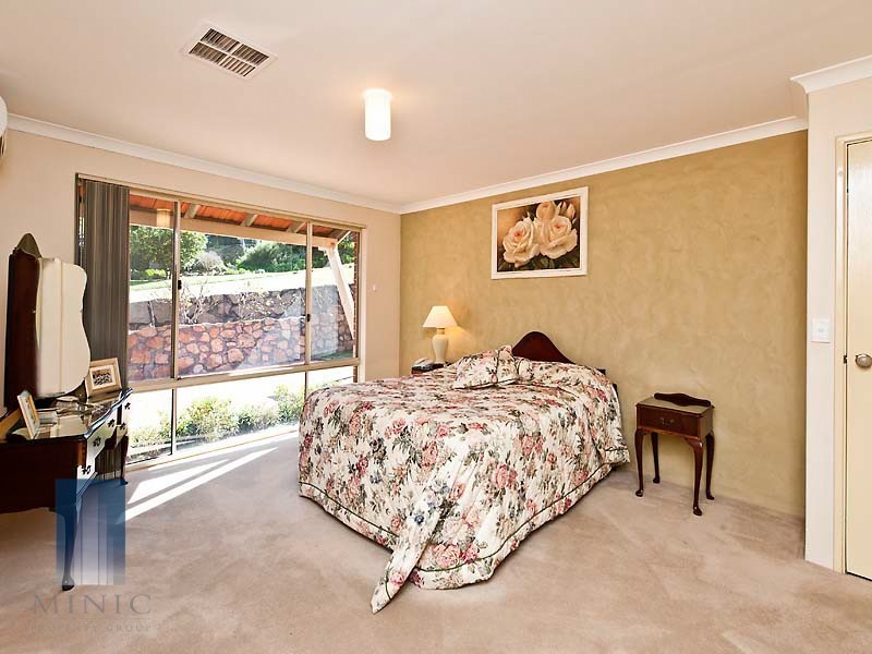 3 Looranah Street, Mount Nasura WA 6112