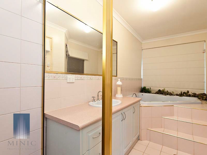 3 Looranah Street, Mount Nasura WA 6112