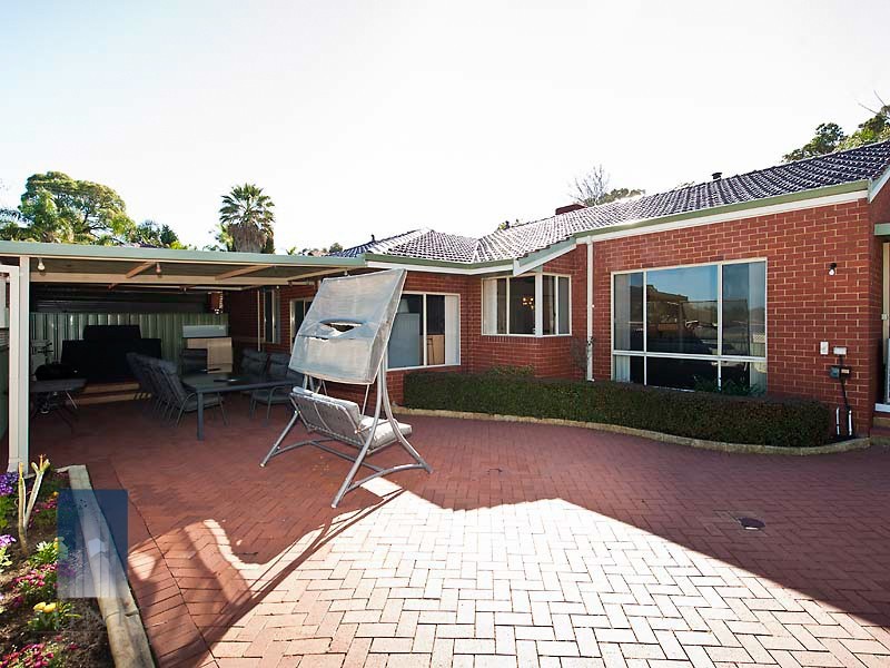 3 Looranah Street, Mount Nasura WA 6112