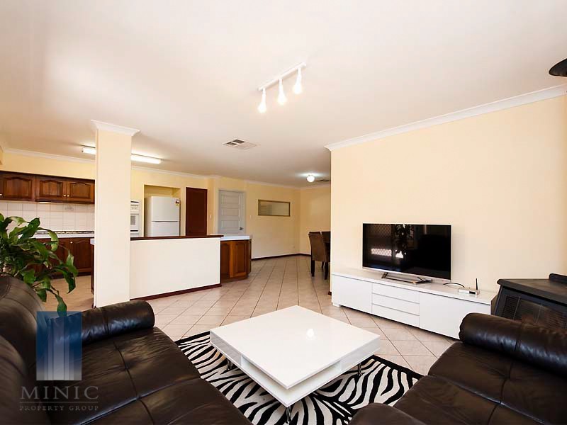 46 Tea Tree Way, Thornlie WA 6108