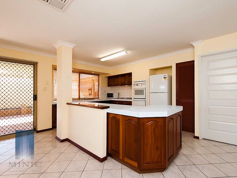 46 Tea Tree Way, Thornlie WA 6108