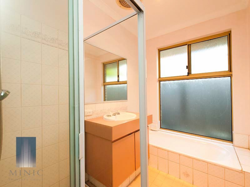 46 Tea Tree Way, Thornlie WA 6108