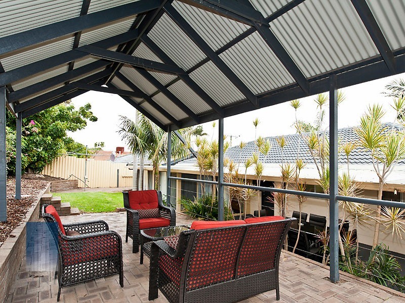 70 Ropele Drive, Parkwood WA 6147