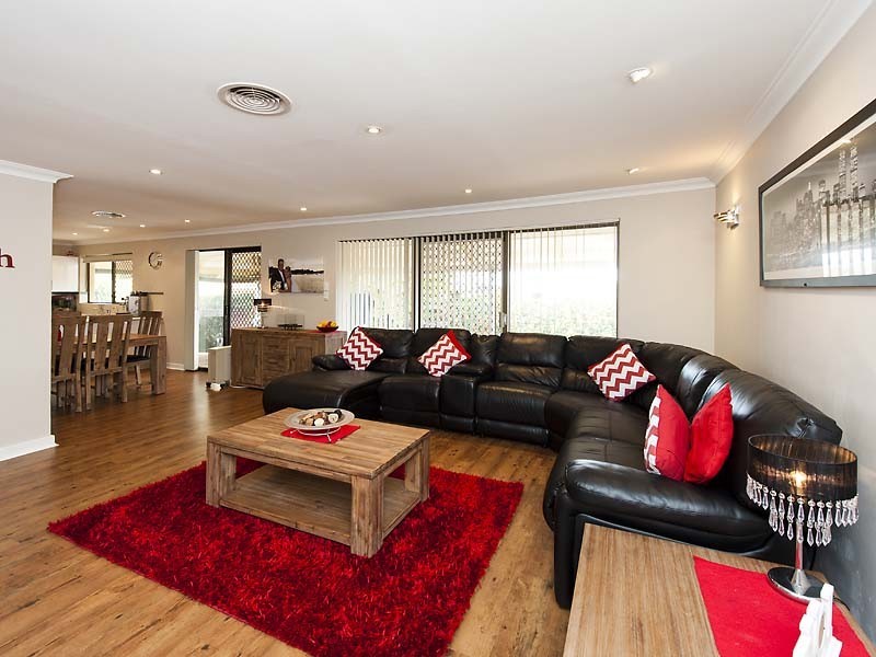 9 Kapok Court, Parkwood WA 6147