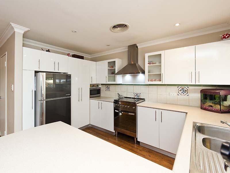 9 Kapok Court, Parkwood WA 6147