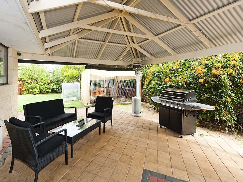 9 Kapok Court, Parkwood WA 6147