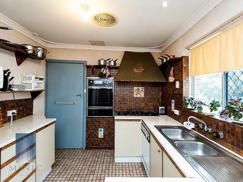 3 Dalton Place, Wilson WA 6107