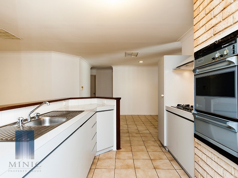 98 Collins Road, Willetton WA 6155