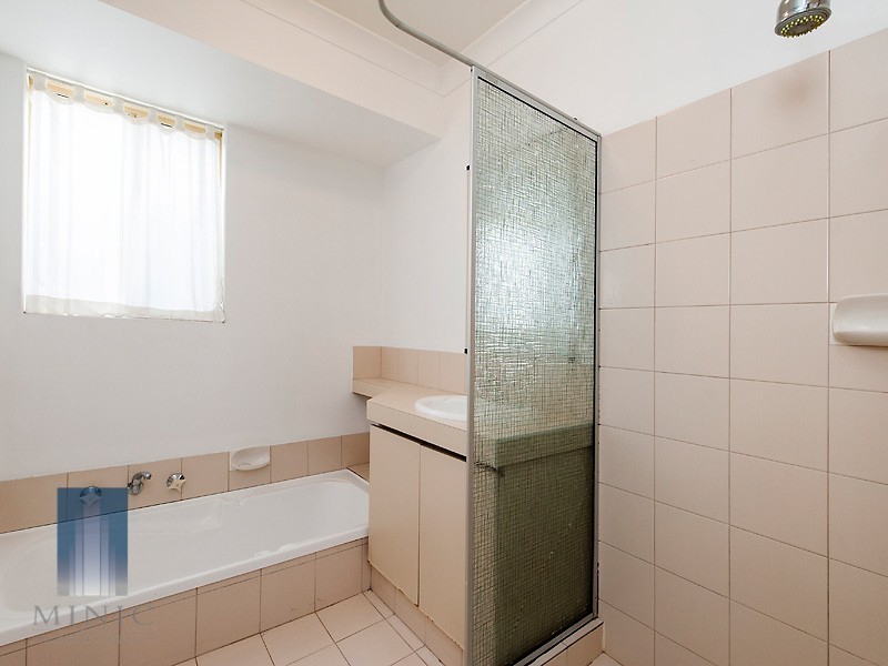 98 Collins Road, Willetton WA 6155