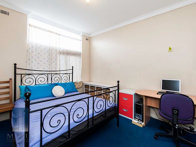 24 Lynwood Avenue, Lynwood WA 6147