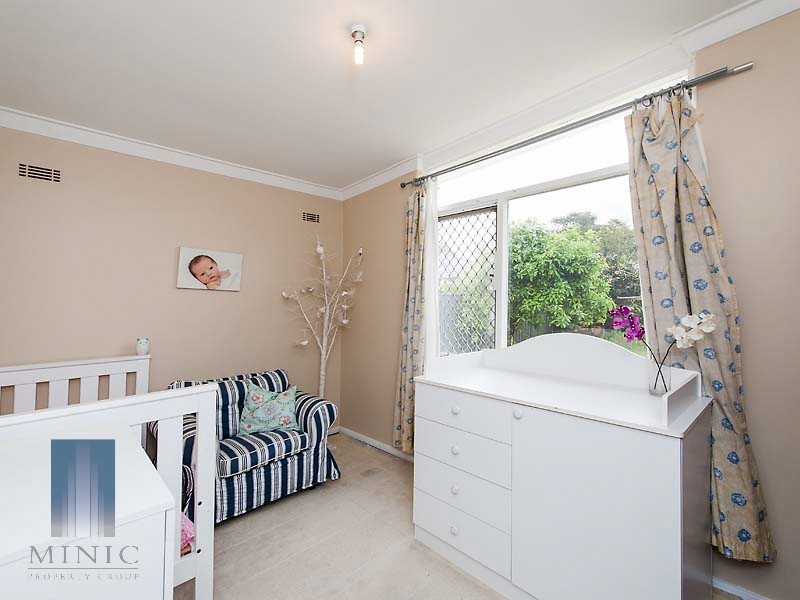 24 Lynwood Avenue, Lynwood WA 6147