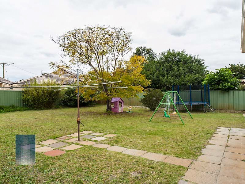 24 Lynwood Avenue, Lynwood WA 6147