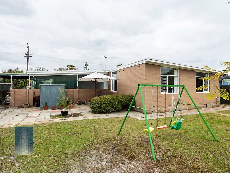 24 Lynwood Avenue, Lynwood WA 6147