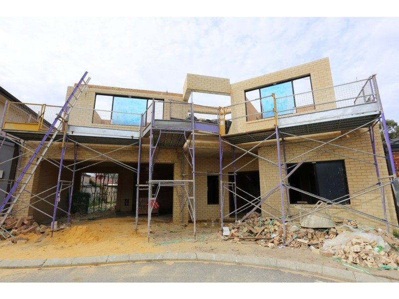 14 Tricia Court, Shelley WA 6148