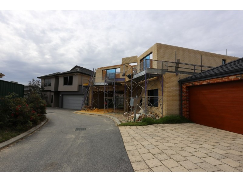 14 Tricia Court, Shelley WA 6148